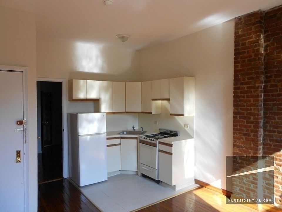 2nd image of 180 Prospect Park W #Fr2