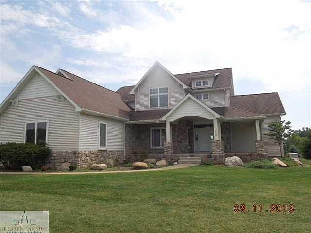 1st image of 200 Twin Ponds Dr