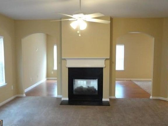 3rd image of 3330 Tiara Cir SW