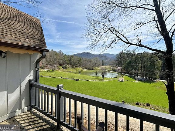 3rd image of 638 Chalet Village Ln