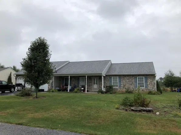 202 Grove Dr, Shippensburg, PA 17257