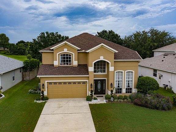3rd image of 365 Oak Springs Dr