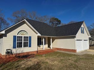2275 Treetop Ln, Sumter, SC 29154
