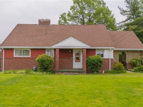 111 Clark Rd, Saint Clairsville, OH 43950