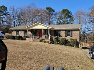 6335 Iris Dr, Flowery Branch, GA 30542