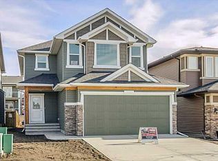 227 Ravenscroft Grn SE, Airdrie, AB T4A 0H2