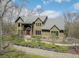 S84W30536 Chestnut Dr, Mukwonago, WI 53149