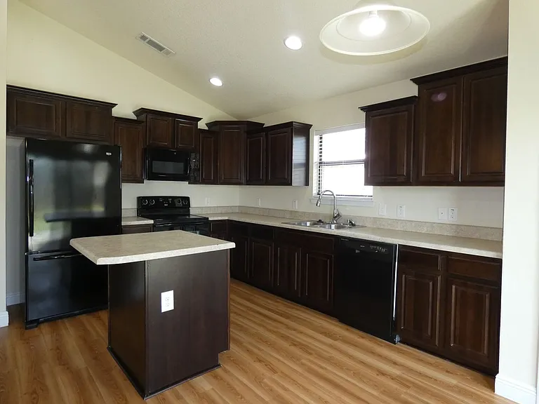 4931 Makenna Cir — Photo 12