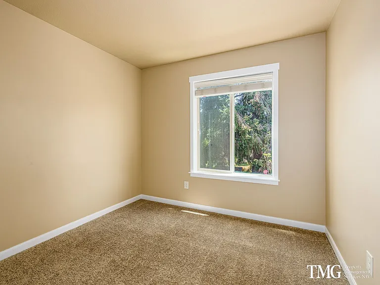 9807 NE 76th Way — Photo 46