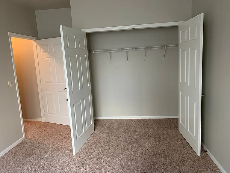 Crystal Creek Apartments — Photo 4