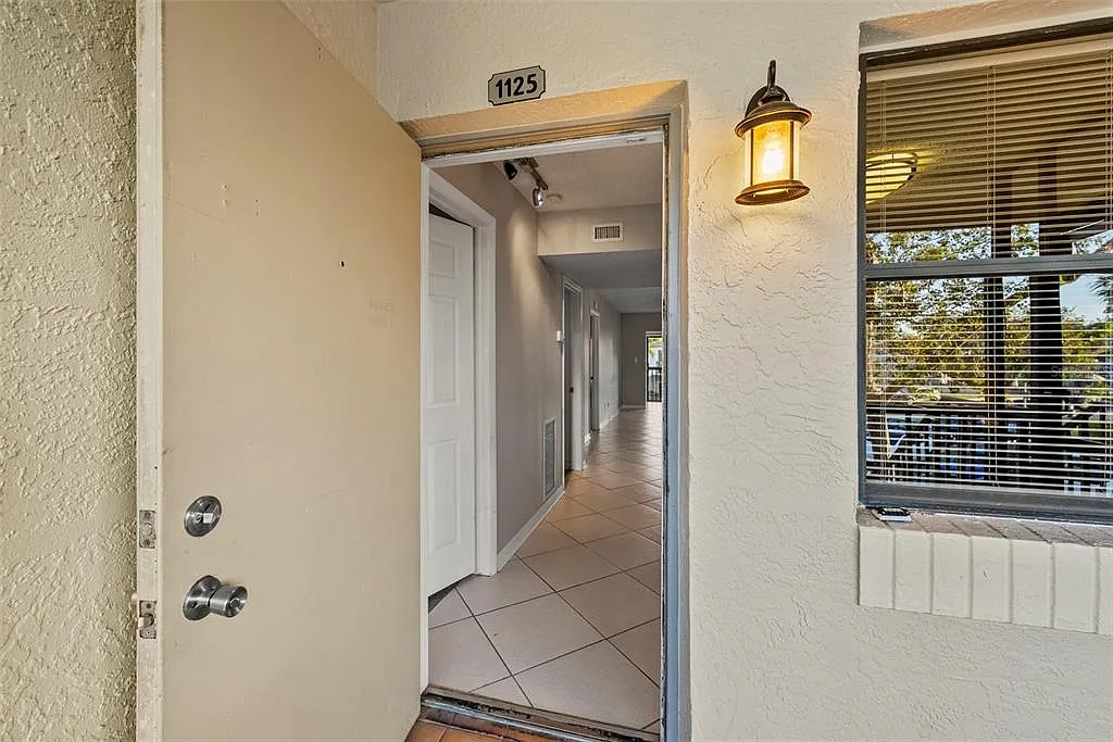 2 bed, 2.0 bath, 1060 sqft, $1,950 — Photo 4