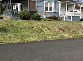 610 Hart Ave, Johnson City, TN 37604