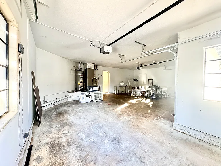 6250 Fleetwood Ln — Photo 26