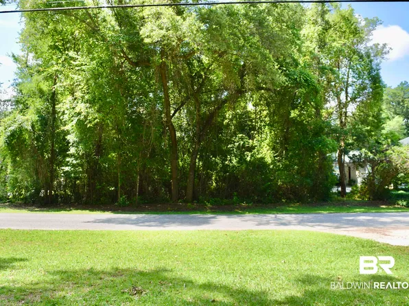 14134 Woodland Dr, Magnolia Springs, AL 36555