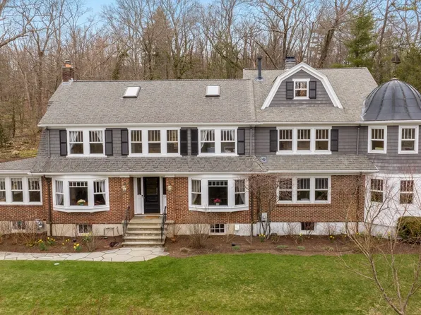 6 Agawam Rd, Winchester, MA 01890