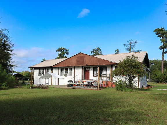 3rd image of 169 Cypress Cir