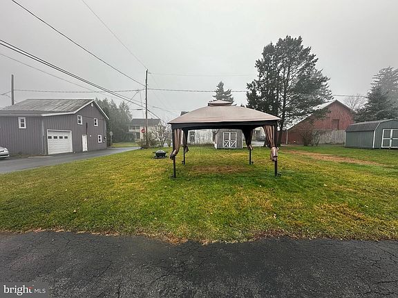 5th image of 260 Broad St