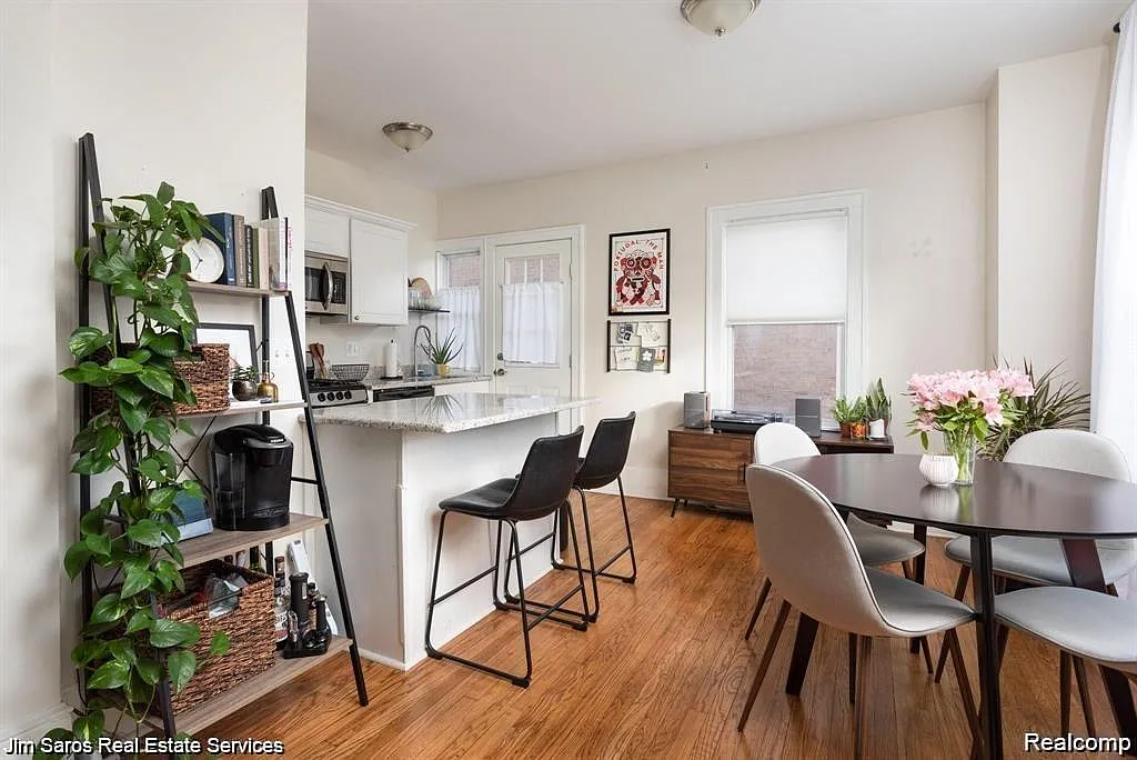 Building Photo - 1080 Wayburn St #15008