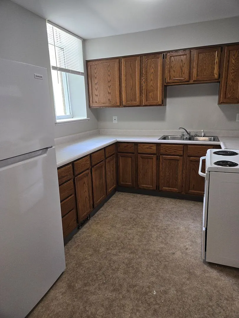 2322 W. Chestnut — Photo 4