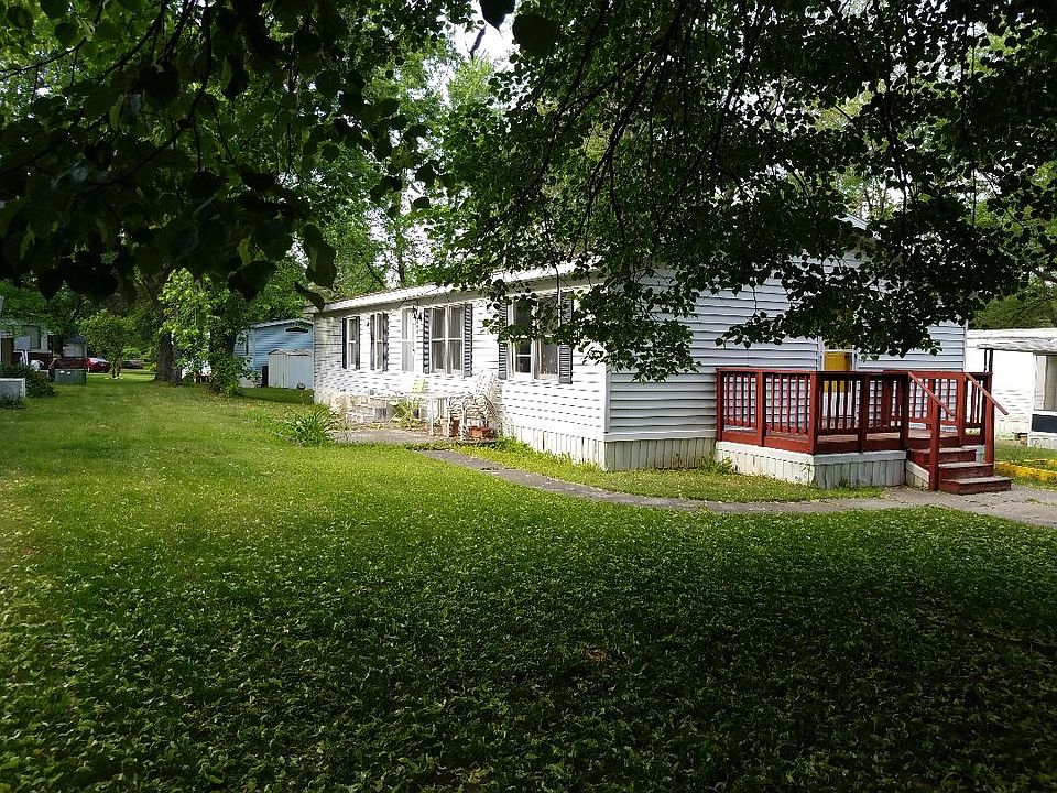 1st image of 117 Lyndon Cir