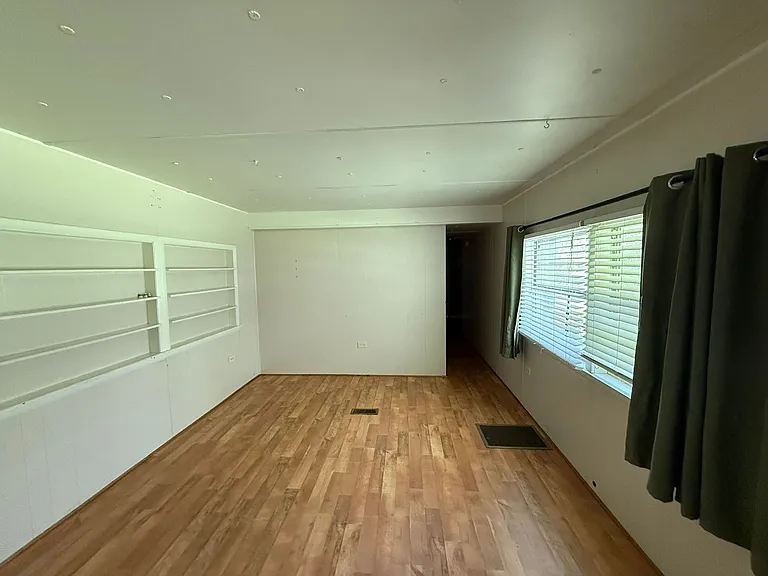 2058 Old Rocky Ford Rd — Photo 5