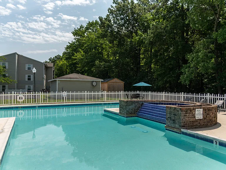Laurel Pines — Photo 27