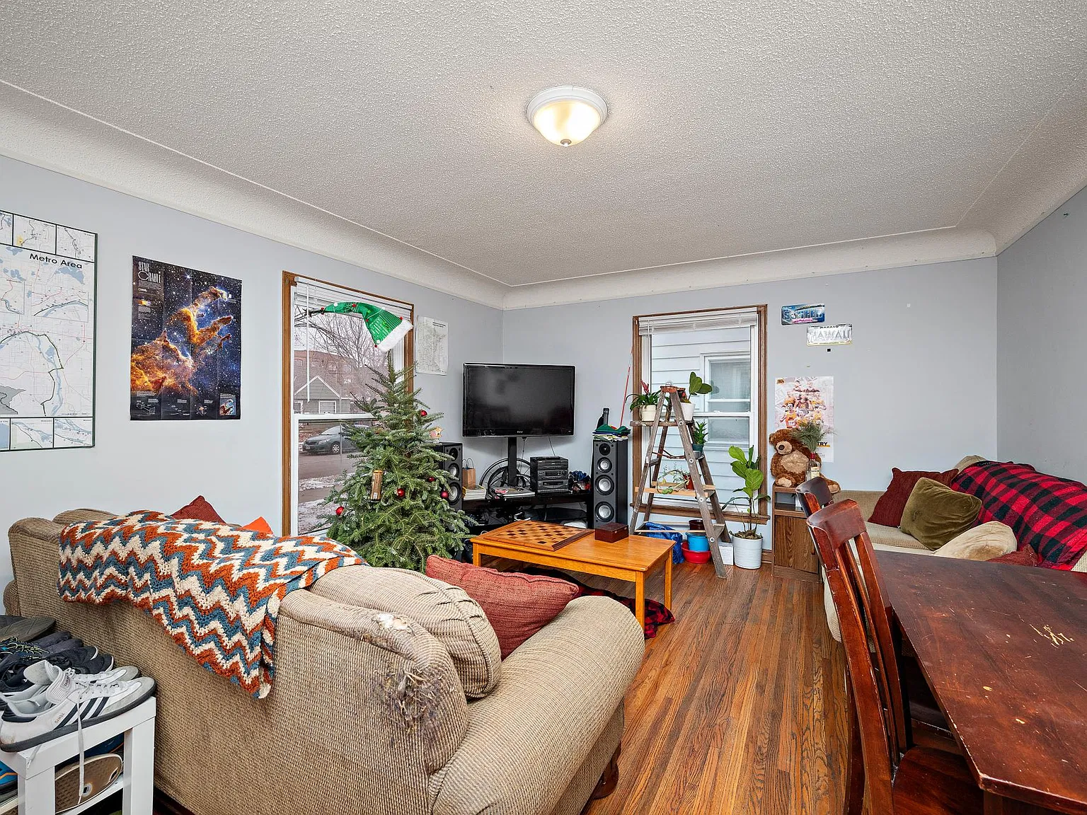 5 bed, 2600 sqft, $3,000 — Photo 2