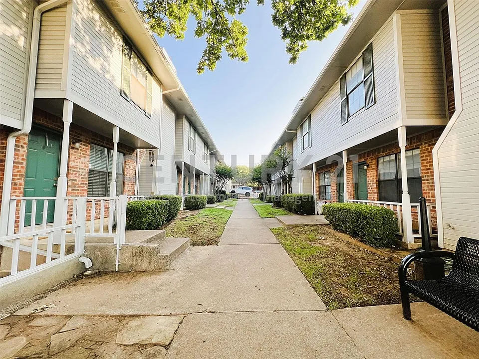 929 W Hickory St #A-10