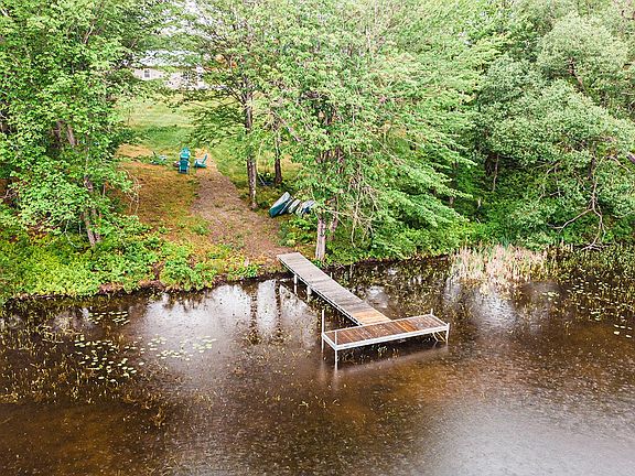 2nd image of 38 Heron Cove Ln