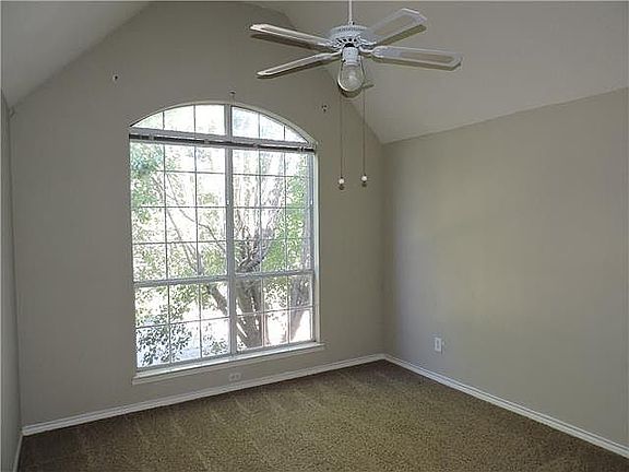 3rd image of 6111 Pinwood Cir Arlington