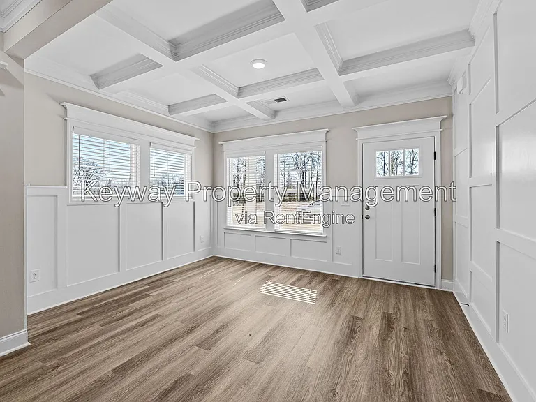 2120 Denmark Ave SE — Photo 3