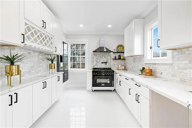 2340 Broadway St — Photo 13