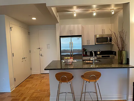 Rented by Carnegie Hill Place | media 25