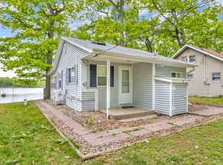 5008 Schrah Dr, Munith, MI 49259