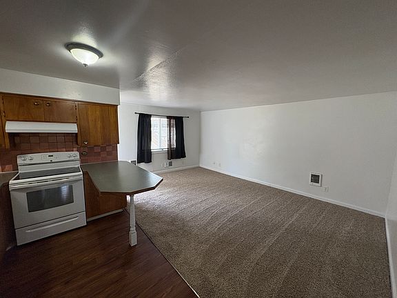 3rd image of 813 E Sinto Ave #4