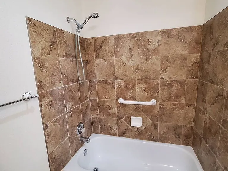 7524 McDougal Ave NE — Photo 7