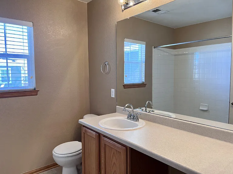 1121 S Richfield St — Photo 24