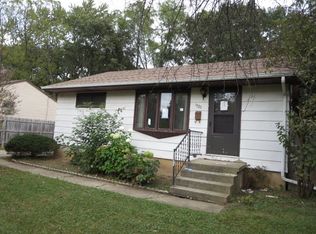 1925 Delaware Rd, Waukegan, IL 60087