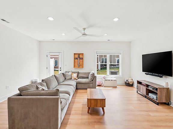 3rd image of 556 Leesville Rd #703