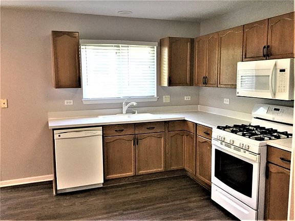 2nd image of 2631 Fairfax Ln