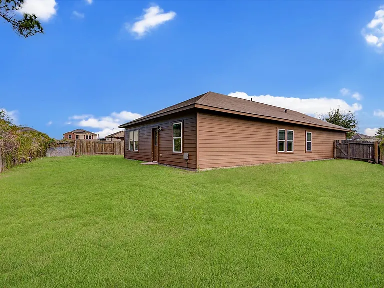 6026 Burnet Bend Ave — Photo 28
