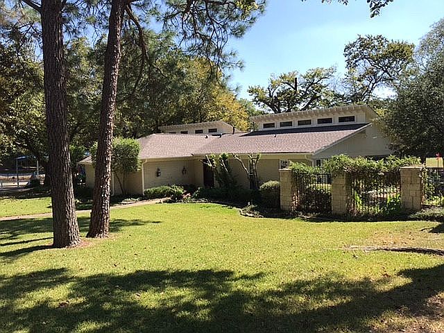 Front view from Rankin Dr