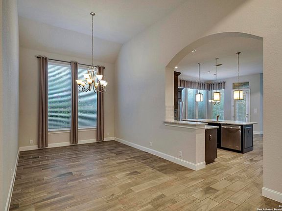 4th image of 28936 Stevenson Gate