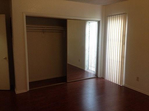 2nd image of 617 W 95th St APT A