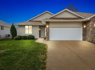 817 Winterberry Pl NE, Cedar Rapids, IA 52402