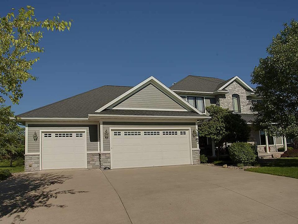 1st image of 241 Sandahlwood Cir