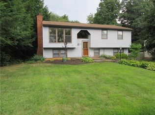 121 Magnolia Dr, Beaver, PA 15009