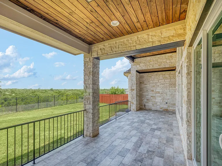 4413 Edgewater Dr — Photo 36