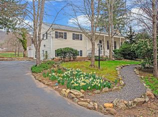 102 Chapel Rd, Black Mountain, NC 28711