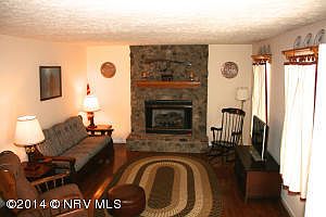 2nd image of 300 Wisteria Dr